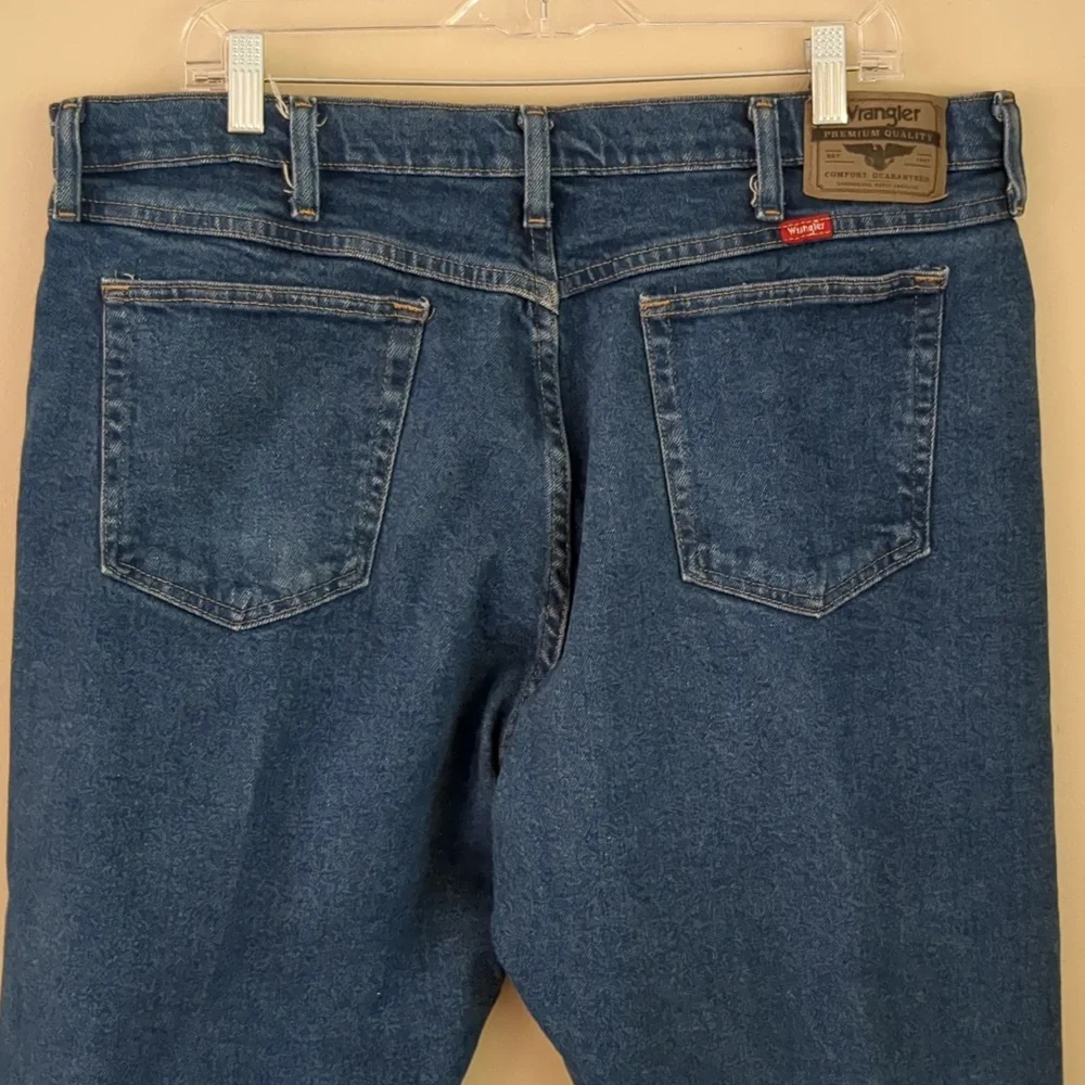38x30 Wrangler Blue Denim Rugged Workwear Jeans Quality Basic Casual